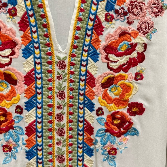 Savanna Jane Ivory Blouse with Colorful Floral Embroidery - Picture 2 of 4